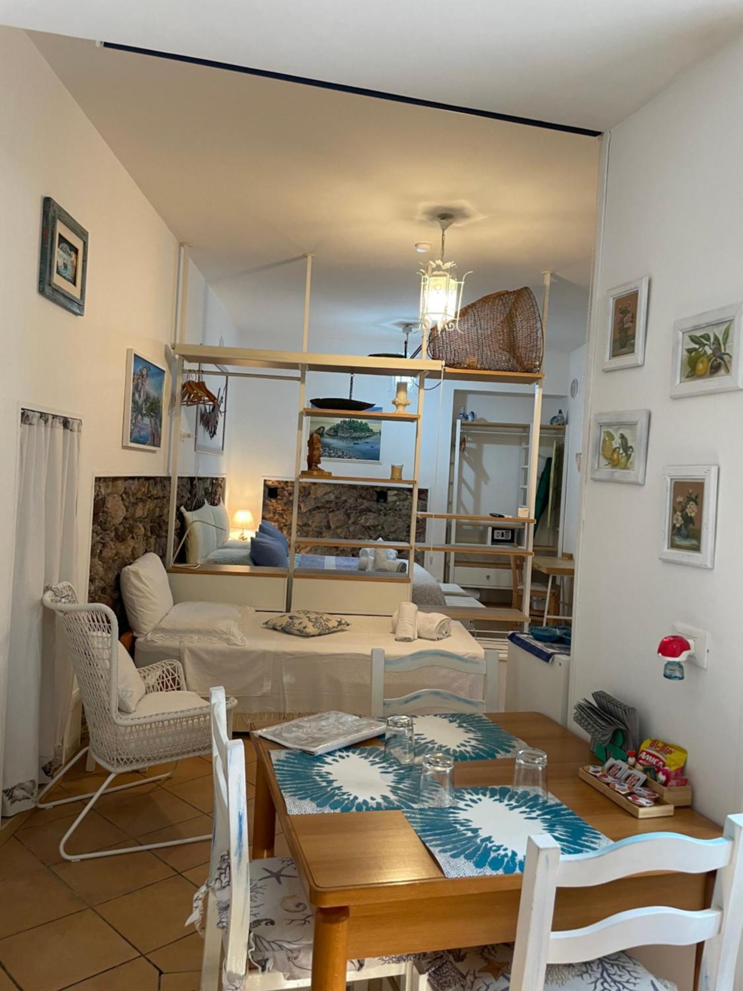 Salu' Apartment Taormina Exterior photo